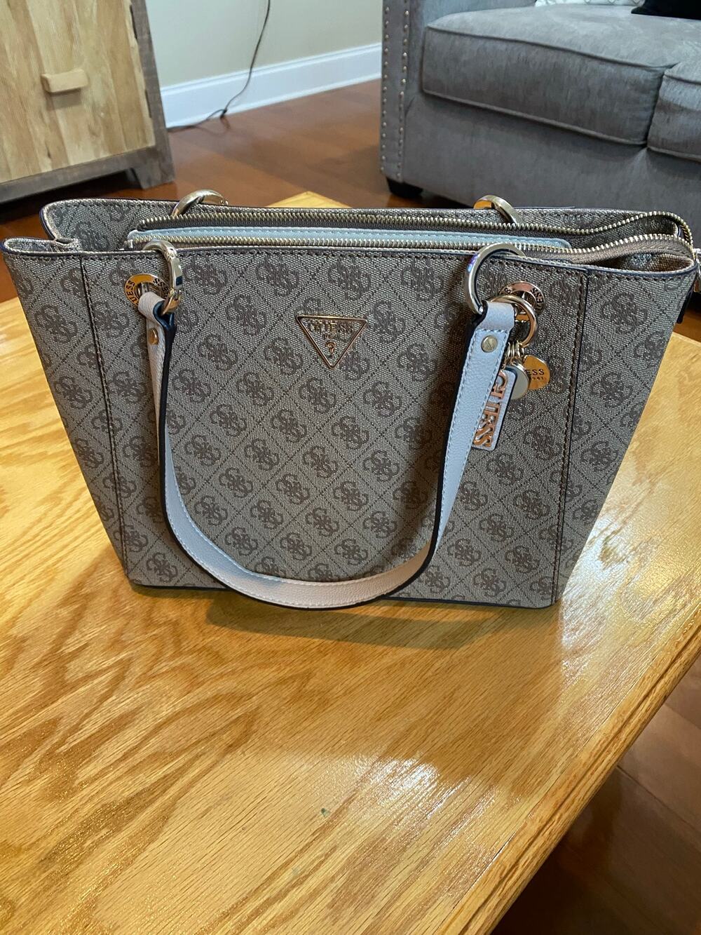 Guess Noelle logo-pattern tote bag